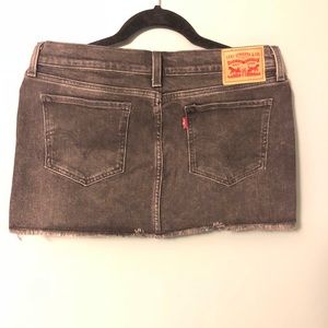 Levi’s size 27 black denim skirt